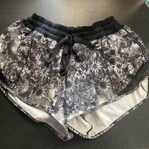 Lululemon Hotty Hot Shorts